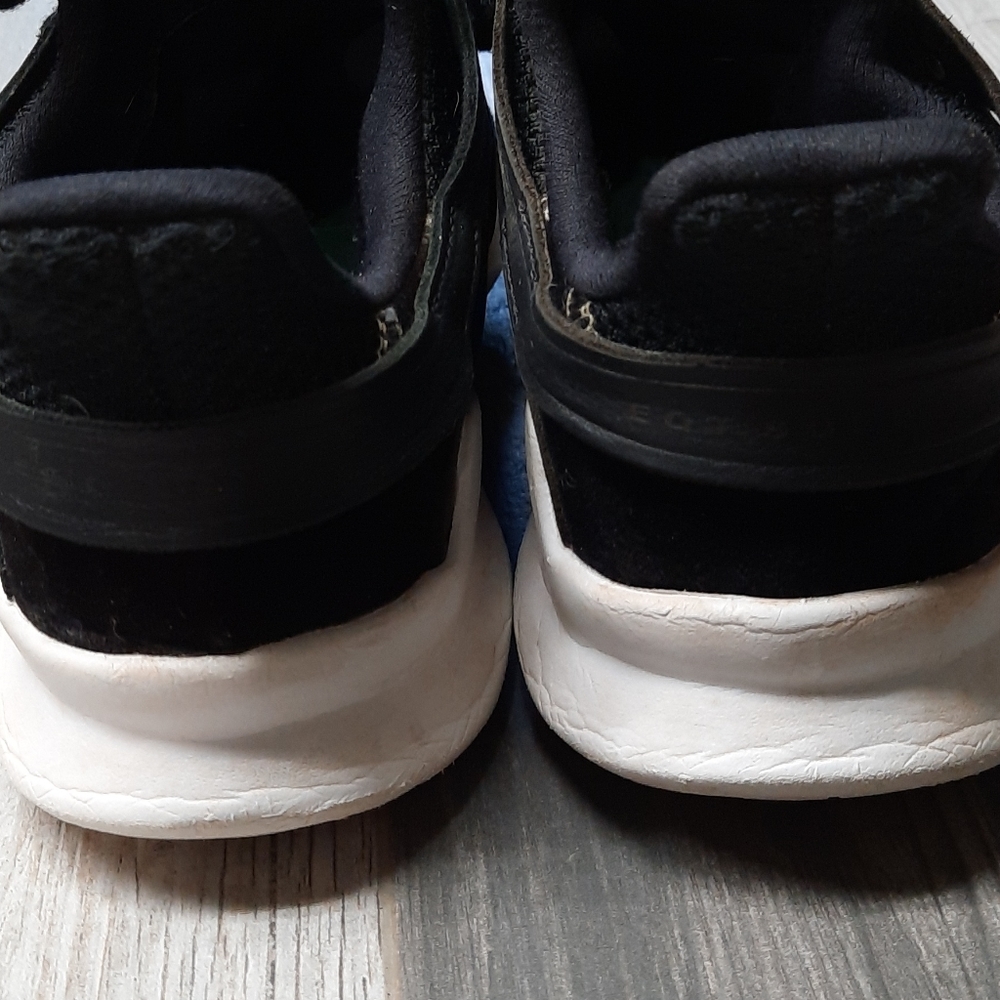 Adidas black & gold sneakers shoes - Picture 10 of 10